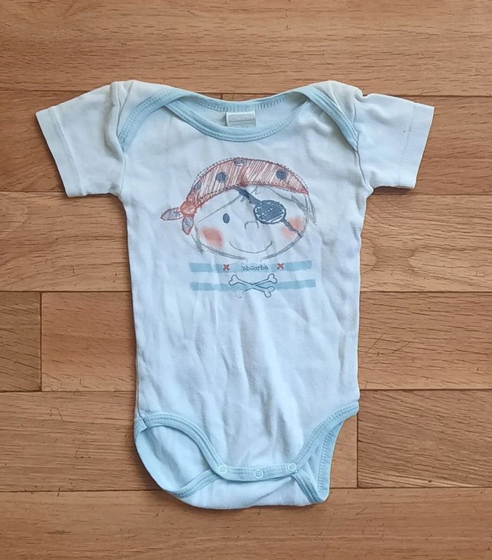 Lot de 5 bodys 9 mois - photo numéro 6