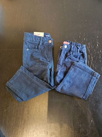 Lot pantacourt neuf 4ans