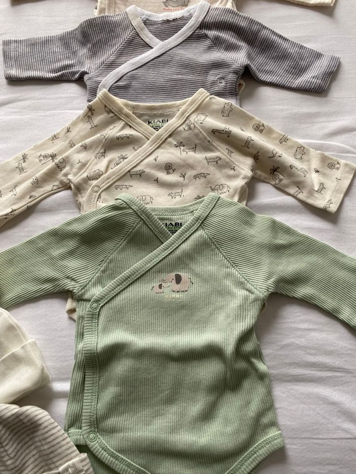 Lot de body bébé 1 mois