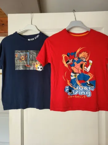 Lot de 2 t-shirt imprimé foot et manga - kiabi
