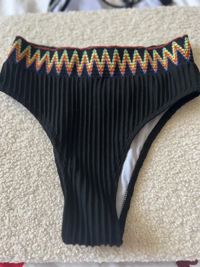 Maillot de bain SHEIN taille xs neuf - photo numéro 3