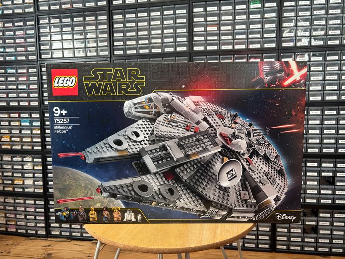 LEGO Star Wars 75257 – Faucon Millenium 🚀✨