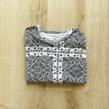 Converse T-Shirt Oriental Style Noir et Blanc Femme Vintage Collection en très bon état (Taille XS Large)