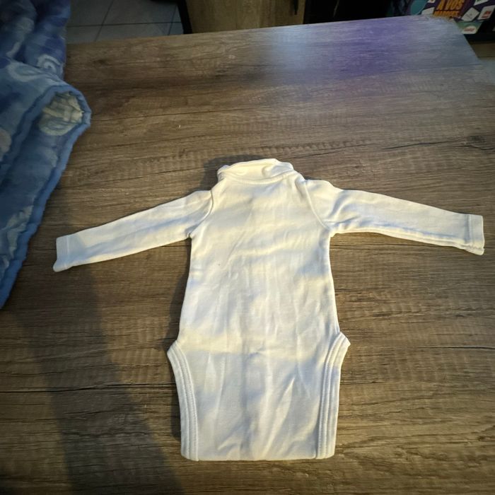 Body - photo numéro 2