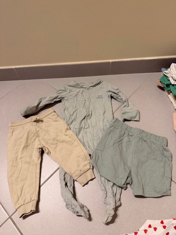 Lot vêtement garçon 12 Mois - photo numéro 5