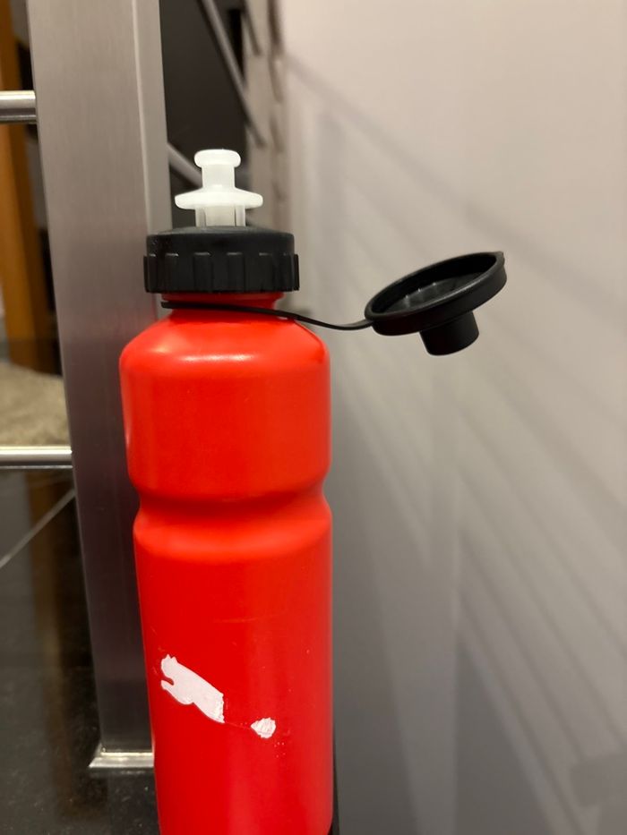 Gourde rouge Puma - photo numéro 3