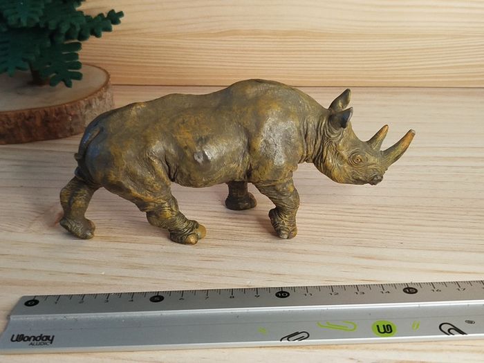 PAPO rhinocéros Figurine animal de la savane - photo numéro 4