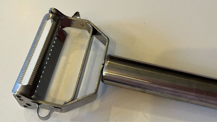 Éplucheur/ coupe légume/ rasoir pour Julienne/ économe maison du monde  Ustensile de cuisine  Gris argenté - photo numéro 7
