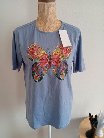 Magnifique tee shirt en coton papillon multicolore été L
