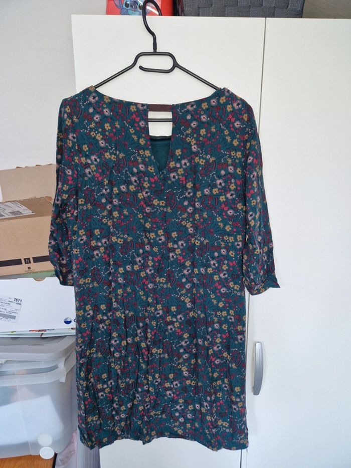 Robe fleurie kiabi taille 38 - photo numéro 4