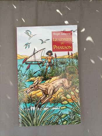 Livre "le lévrier du pharaon" neuf