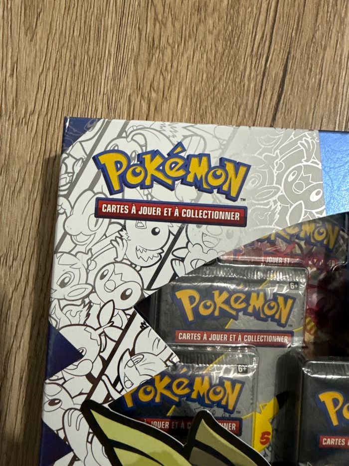 Coffret Célébration Pokémon - photo numéro 3