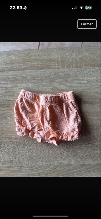 Short fille