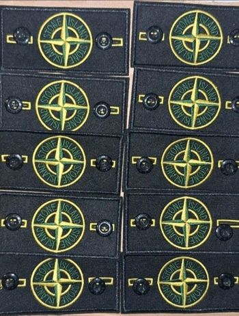 10 Patch Stone Island + 20 Boutons Stone Island