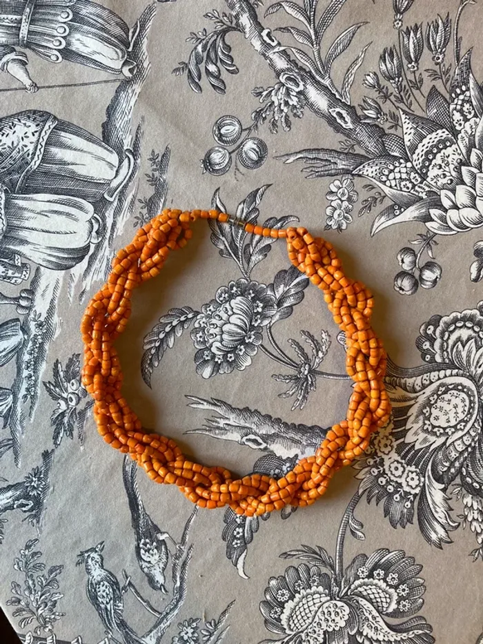 Collier perles orange