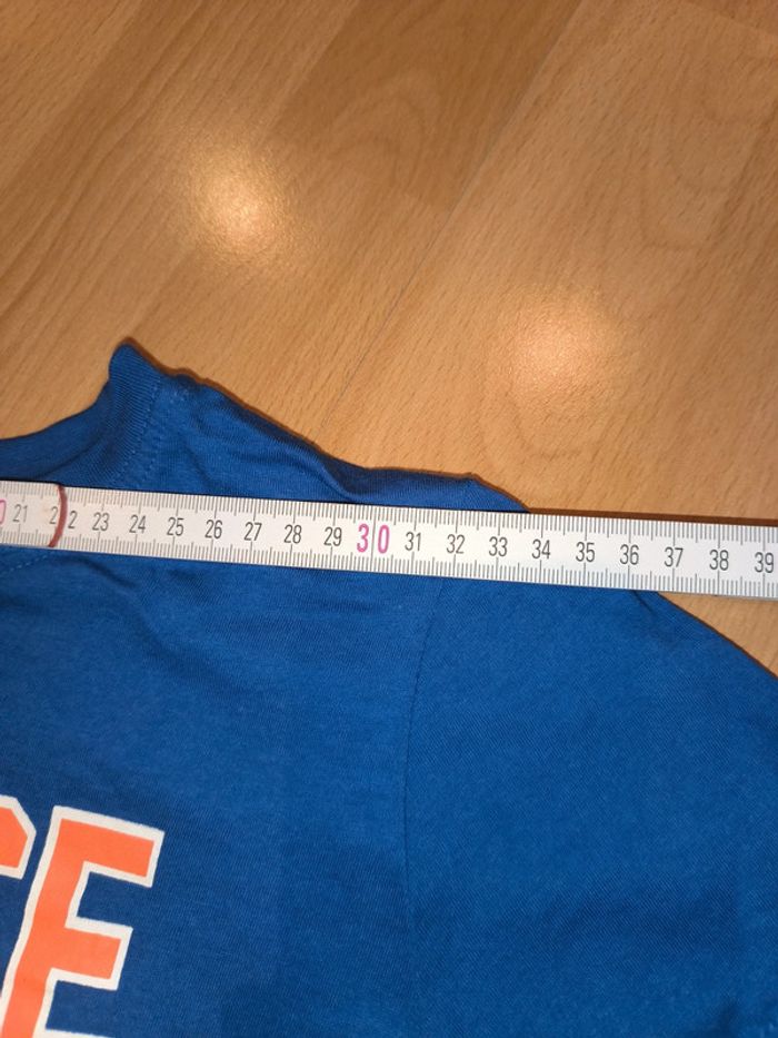 T-shirt bleu taille 9-10 ans jamais porté - photo numéro 3