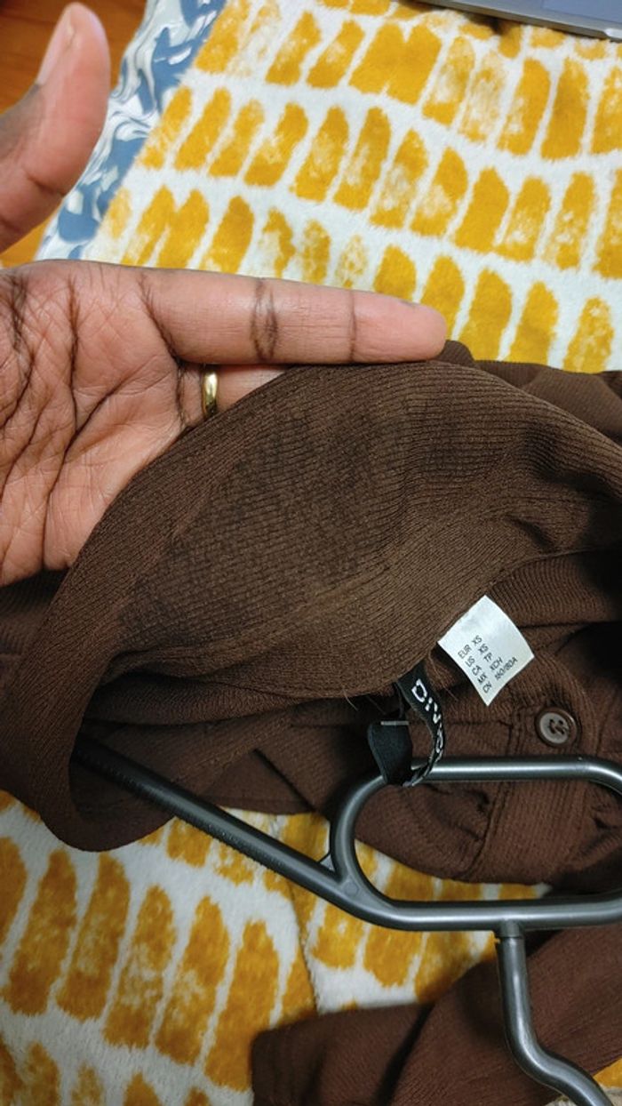 Belle robe marron moulante bouton sur le devant taille XS - photo numéro 8