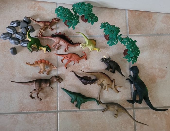 Lot animaux  dinosaures