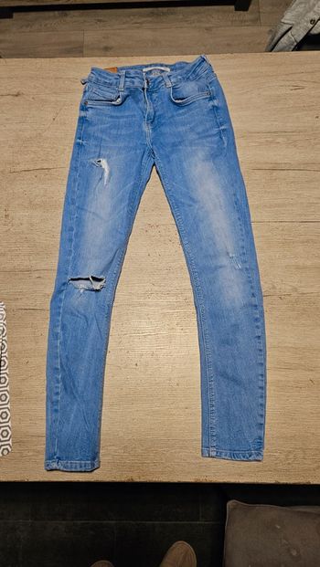 Jean s bleu clair, slim, élastique, avec trous, Zara, taille 26/36, nickel