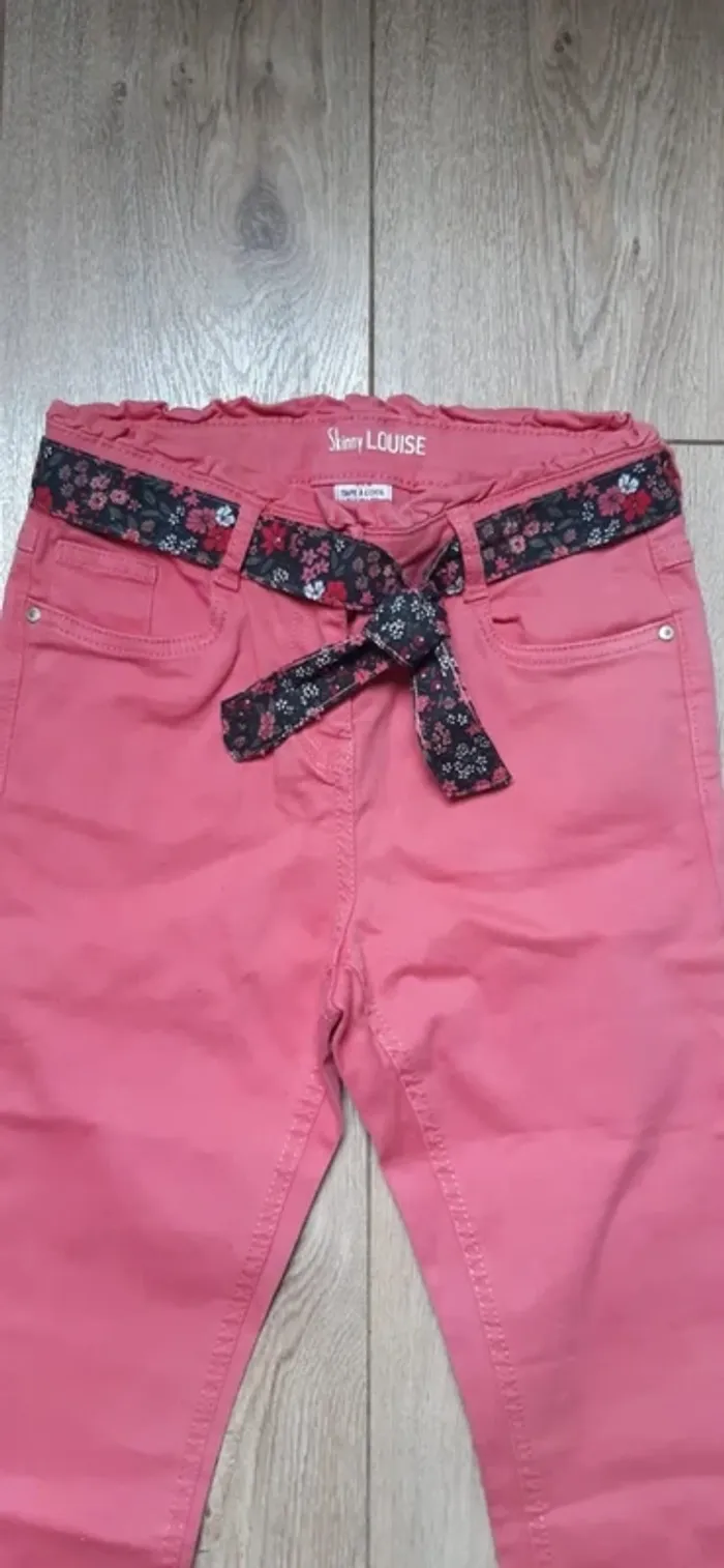 Pantalon skinny tape à l'oeil rose 14 ans état neuf