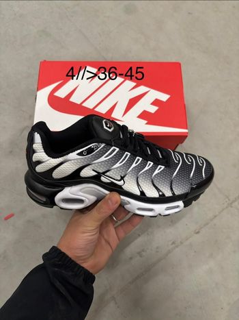 Nike tn gris blanc noir 39