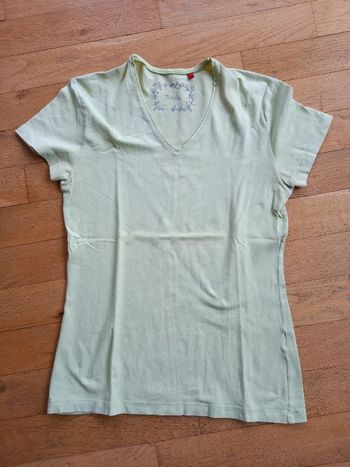 Tee-shirt manches courtes taille 42 col V