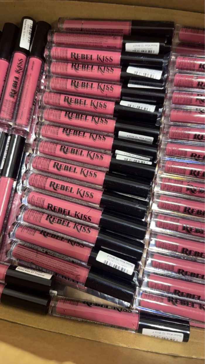 VEGAN LIQUID LIPGLOSS - photo numéro 2