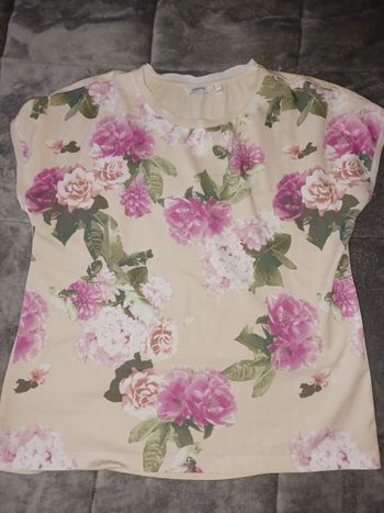 Tee-shirt manches courtes Femme Taille M beige et fleurs 