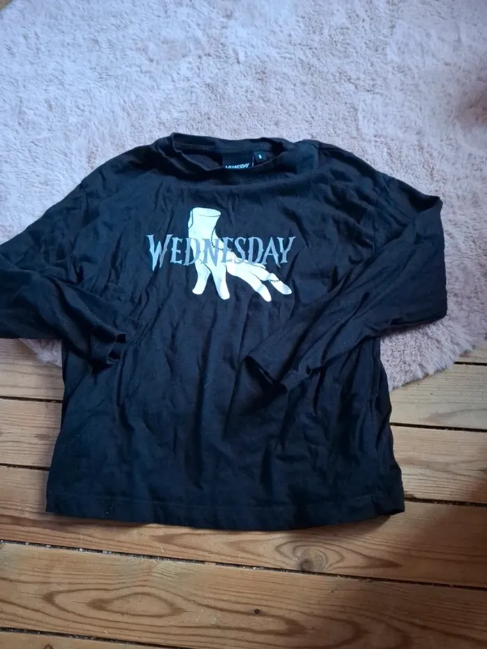 Tshirt mercredi taille 8 ans