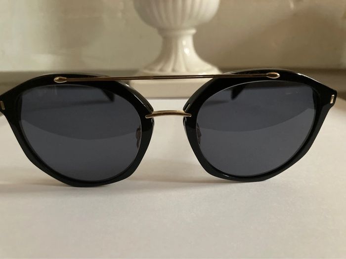 Lunettes de soleil  avec étui - photo numéro 8