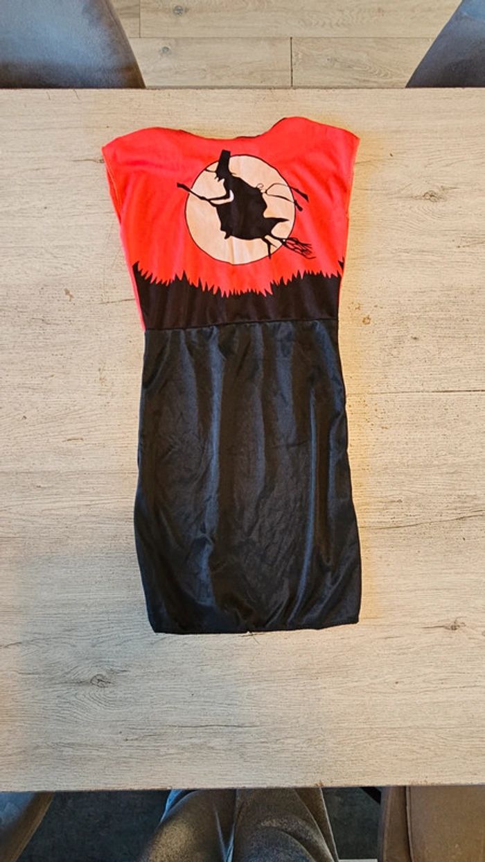 Robe sans manche noire/rouge d Halloween, taille 3/6 ans, nickel - photo numéro 3