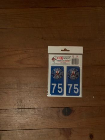 Autocollant (plaque d'immatriculation)