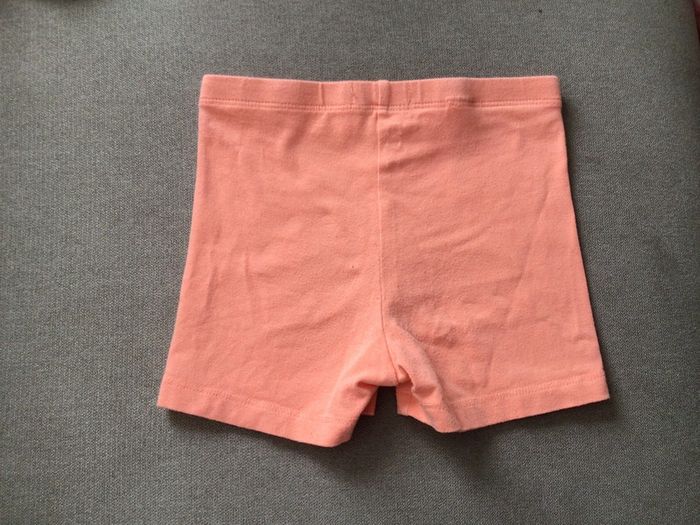 Short fille - photo numéro 2