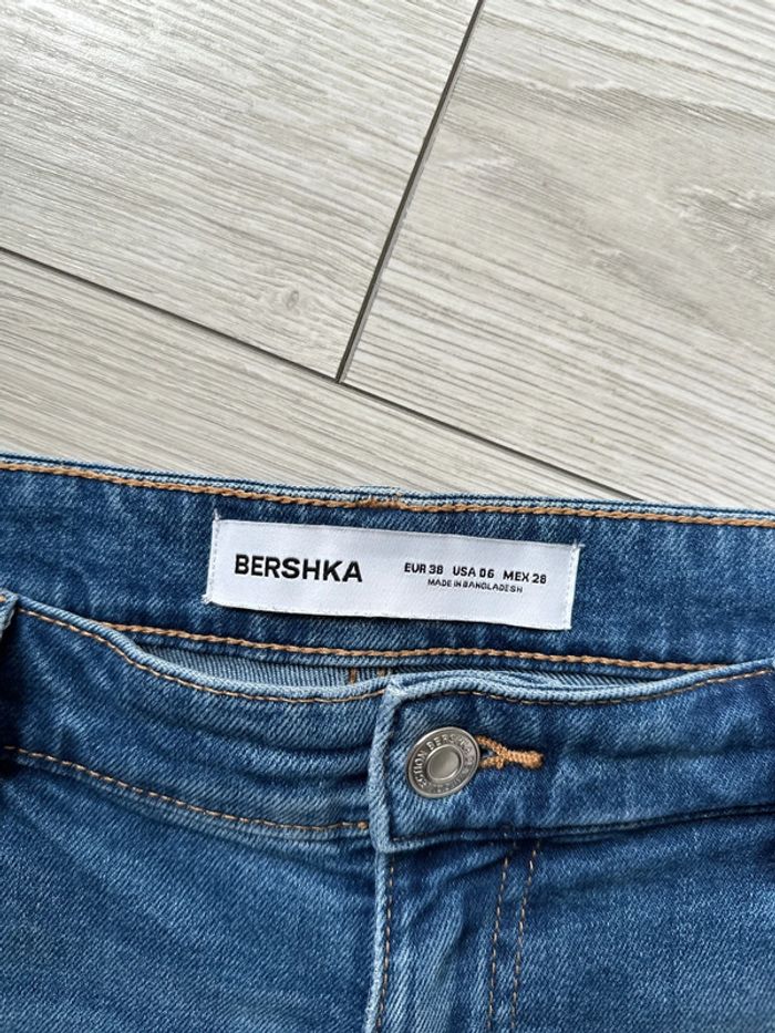 Jeans Bershka T38 - photo numéro 2