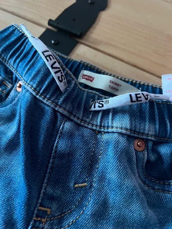 🟩 Jeans skinny garçon. 🟩 Effet délavé - photo numéro 3