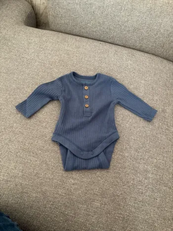 Body neuf primark naissance