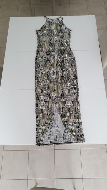 Robe longue avec un noeud en 36