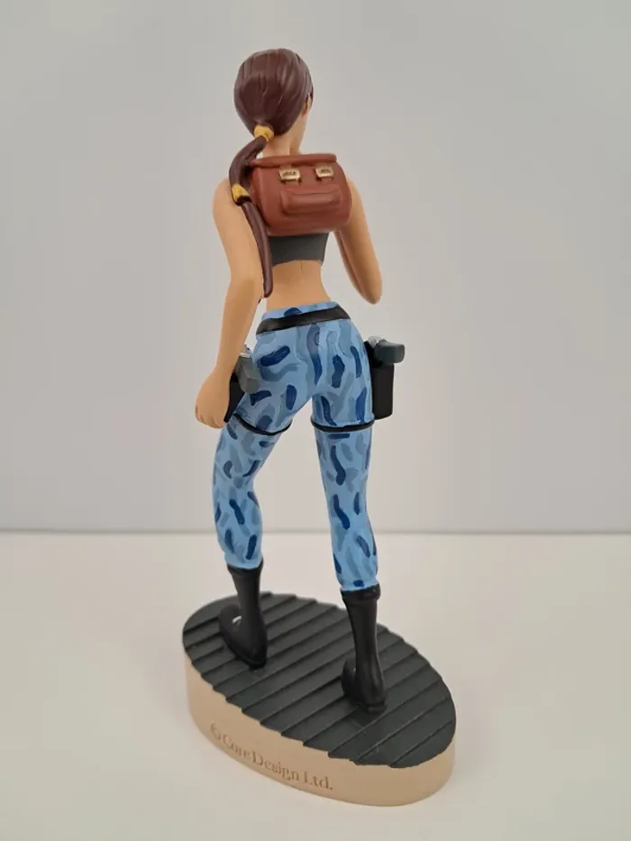 Figurine Tomb Raider Lara Croft - numéro 13 Les Aventures de Lara Croft Londres - photo numéro 5