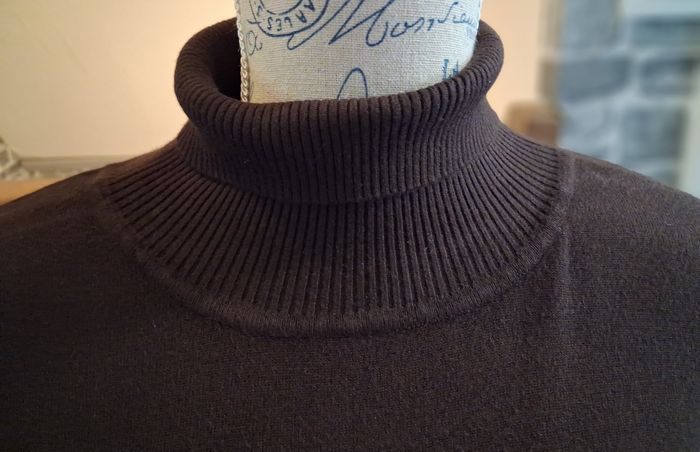 Pull à col roulé marron - photo numéro 2