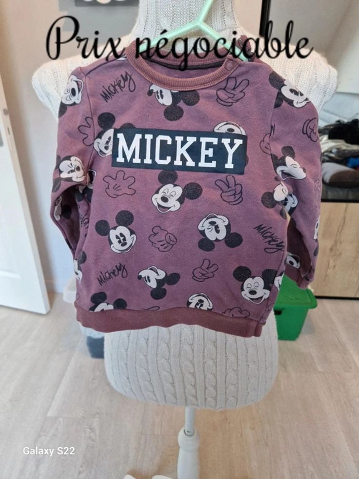 🌈 Pull/Sweet garçon "Disney C&A" Taille 24 mois 🌈