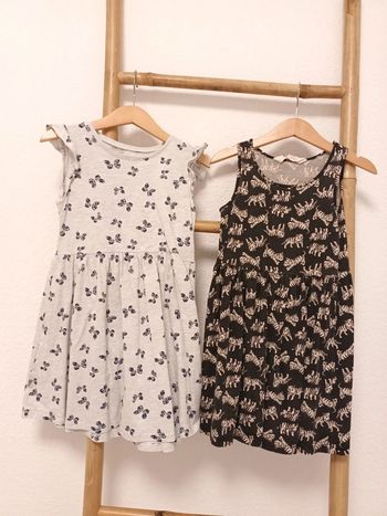 Lot de 2 robes d'été H&M taille 4 / 6 ans