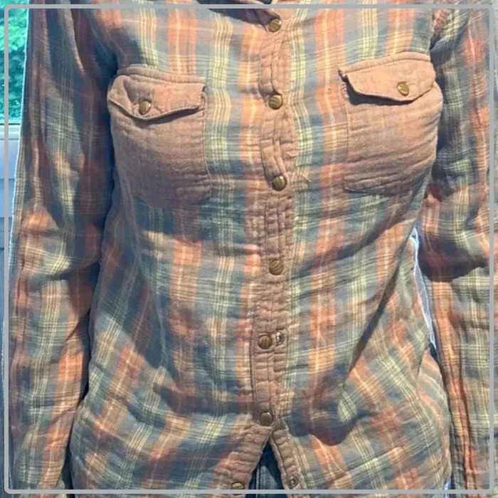 Chemise femme  taille  42 marque  tissaia - photo numéro 2