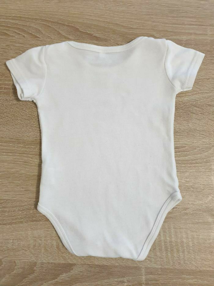 Lot 9 mois - 1 haut pyjama + 2 pantalons pyjama + 1 body manches courtes - photo numéro 8