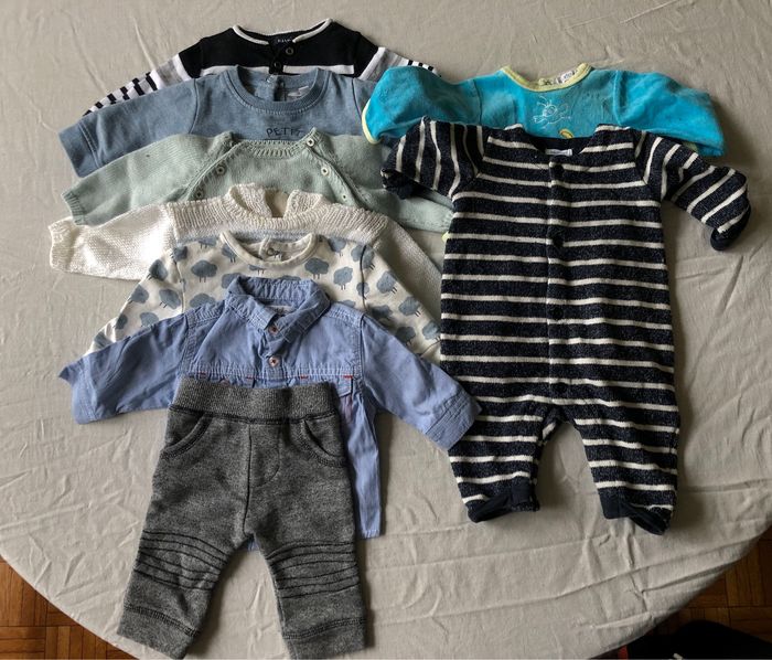 Lot vêtements bébé 1 mois - photo numéro 2