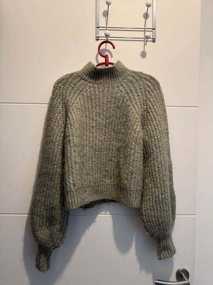 Pull en maille kaki Bershka