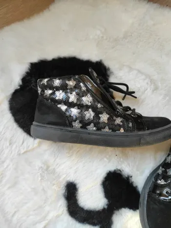 👢 Bottine   👢Lovely Skull 👢 Taille : 34 👢 État : très bon etat 