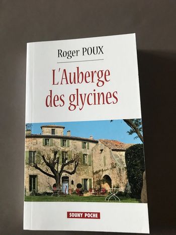 Livre L’auberge des Glycines
