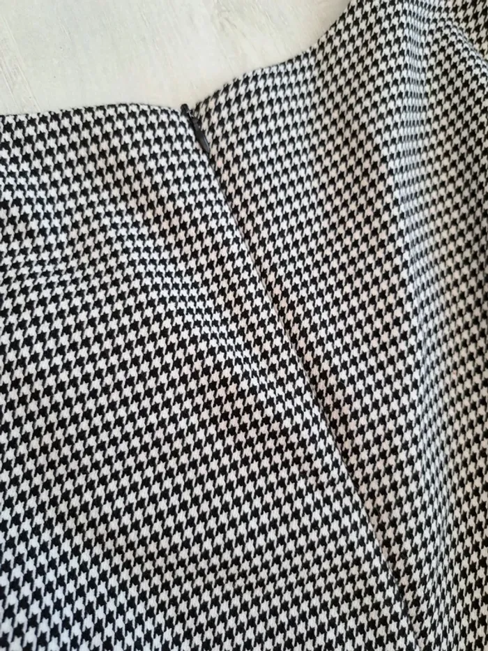 Robe Lola&Liza - taille 38 - motif pied de poule - décolleté en V - manches longues ceinture - photo numéro 4