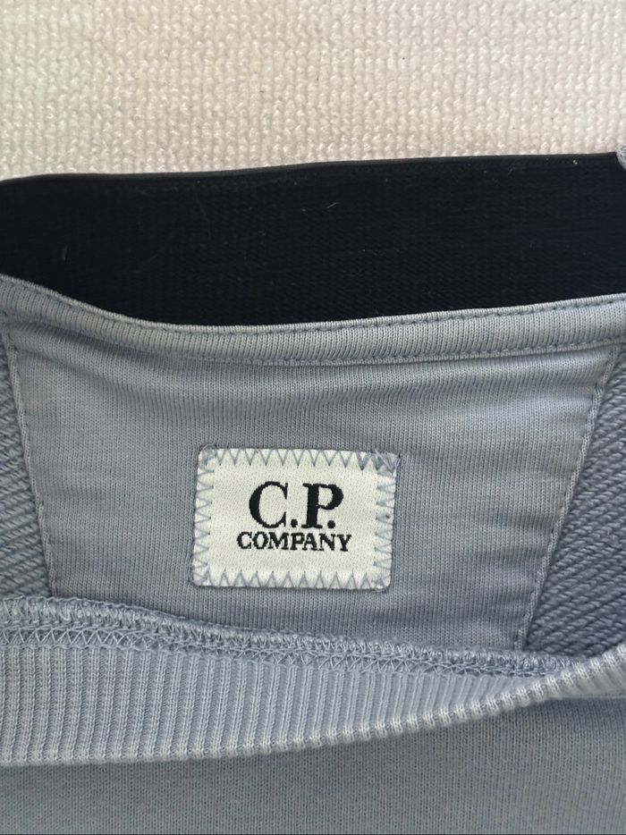 Sweat C.P Company taille XS vleu marine col noir - photo numéro 6