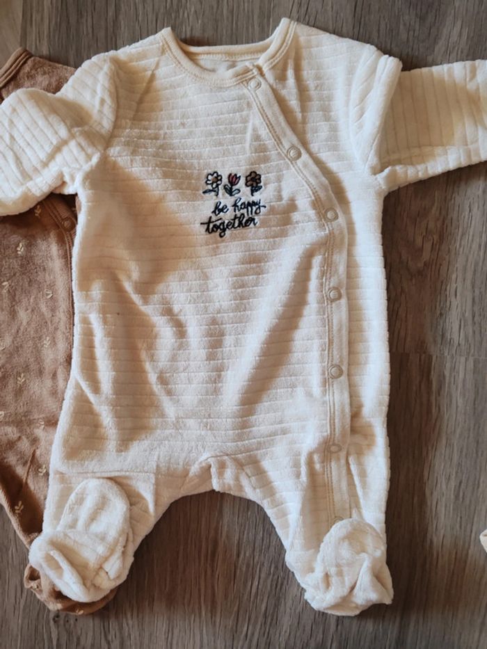 Lot de 4 pyjamas été  divers - 1M - photo numéro 4
